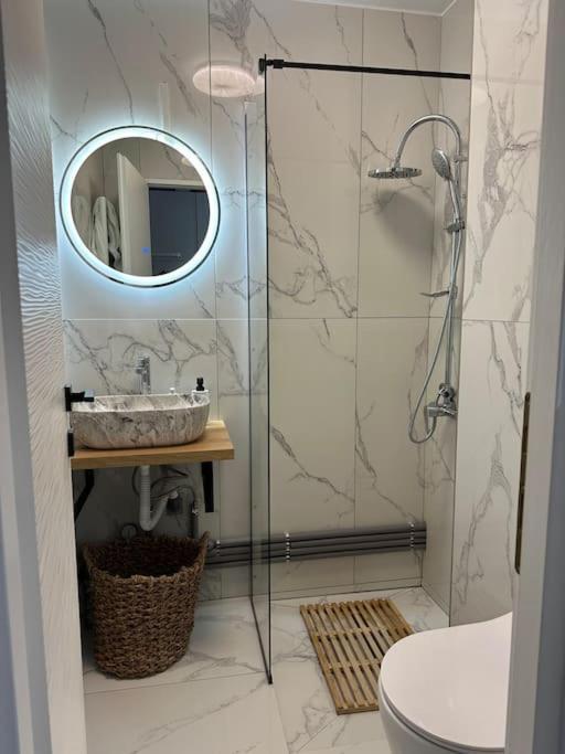 1 Room Apartment- Self Check In 24H Resita Exterior foto