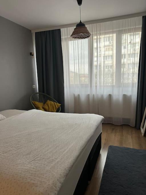 1 Room Apartment- Self Check In 24H Resita Exterior foto